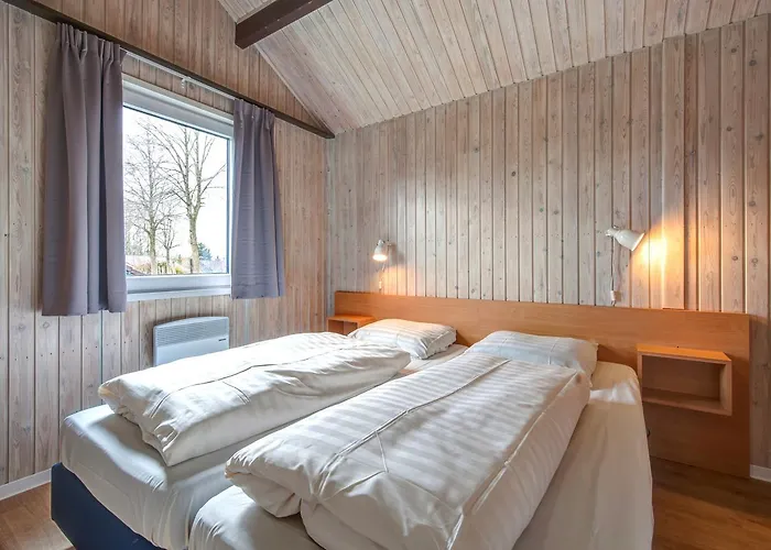 Roompot Eifelpark Kronenburger See Ferienpark 3*